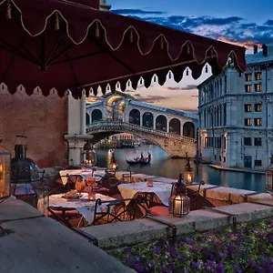 Al Ponte Antico 4*, Venedik İtalya